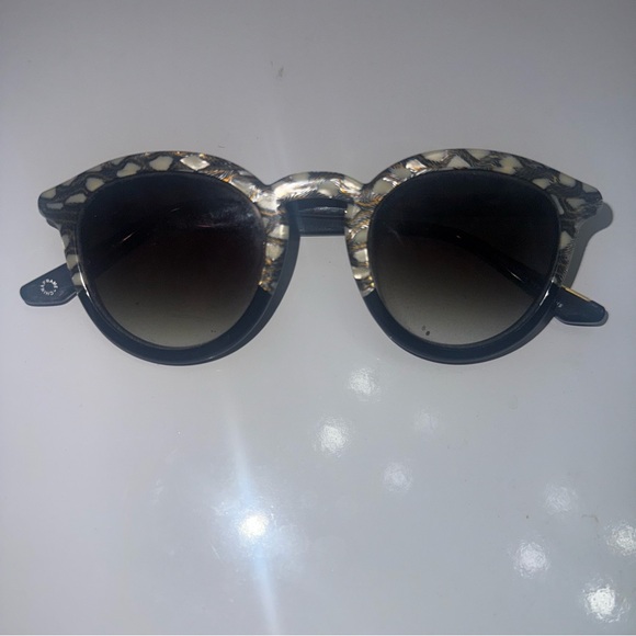 KREWE Collins Stella to Black Sunglasses - Picture 7 of 11